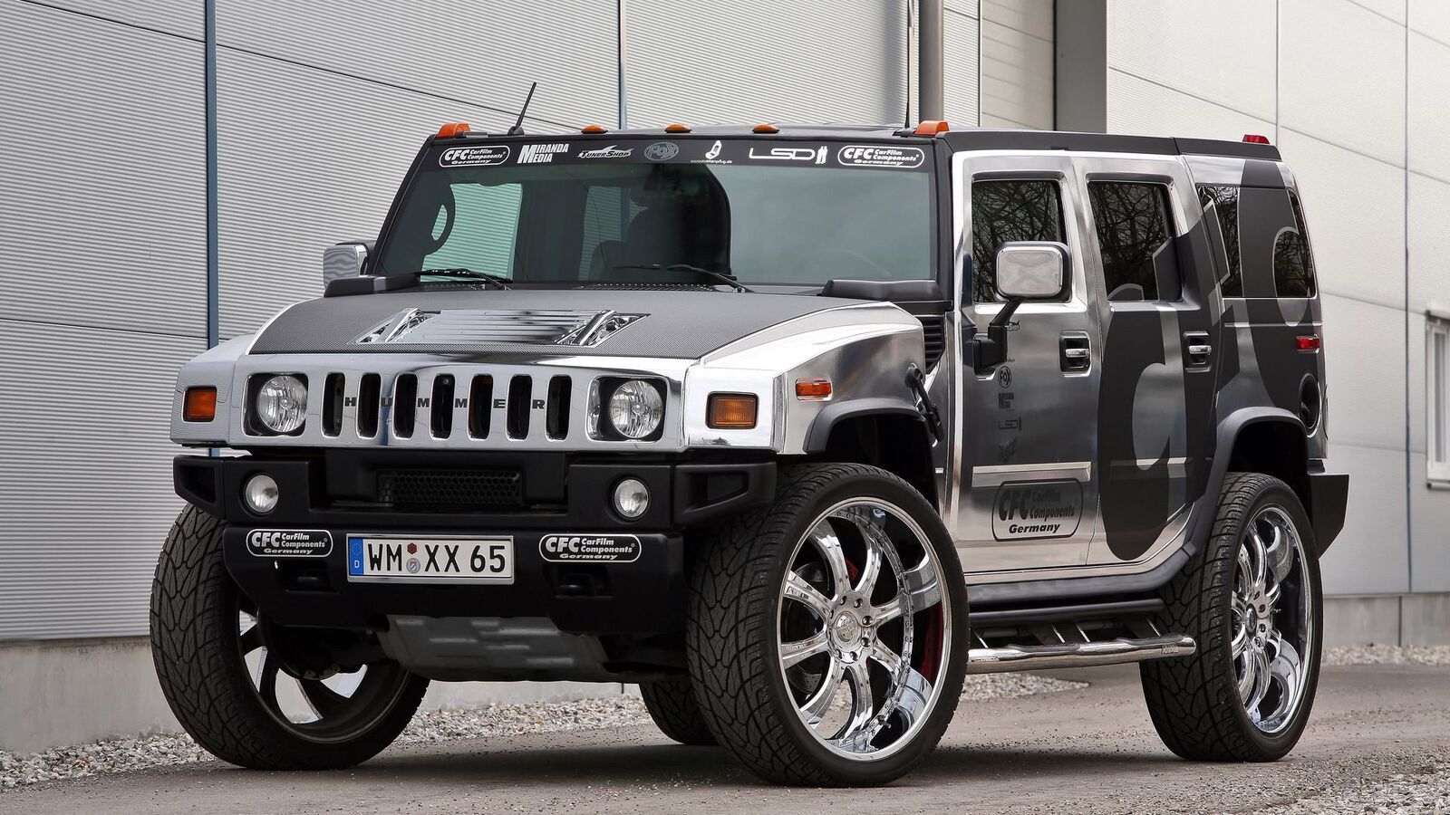 hummer_h2_cfc_side_view_97254_1920x1080.jpg