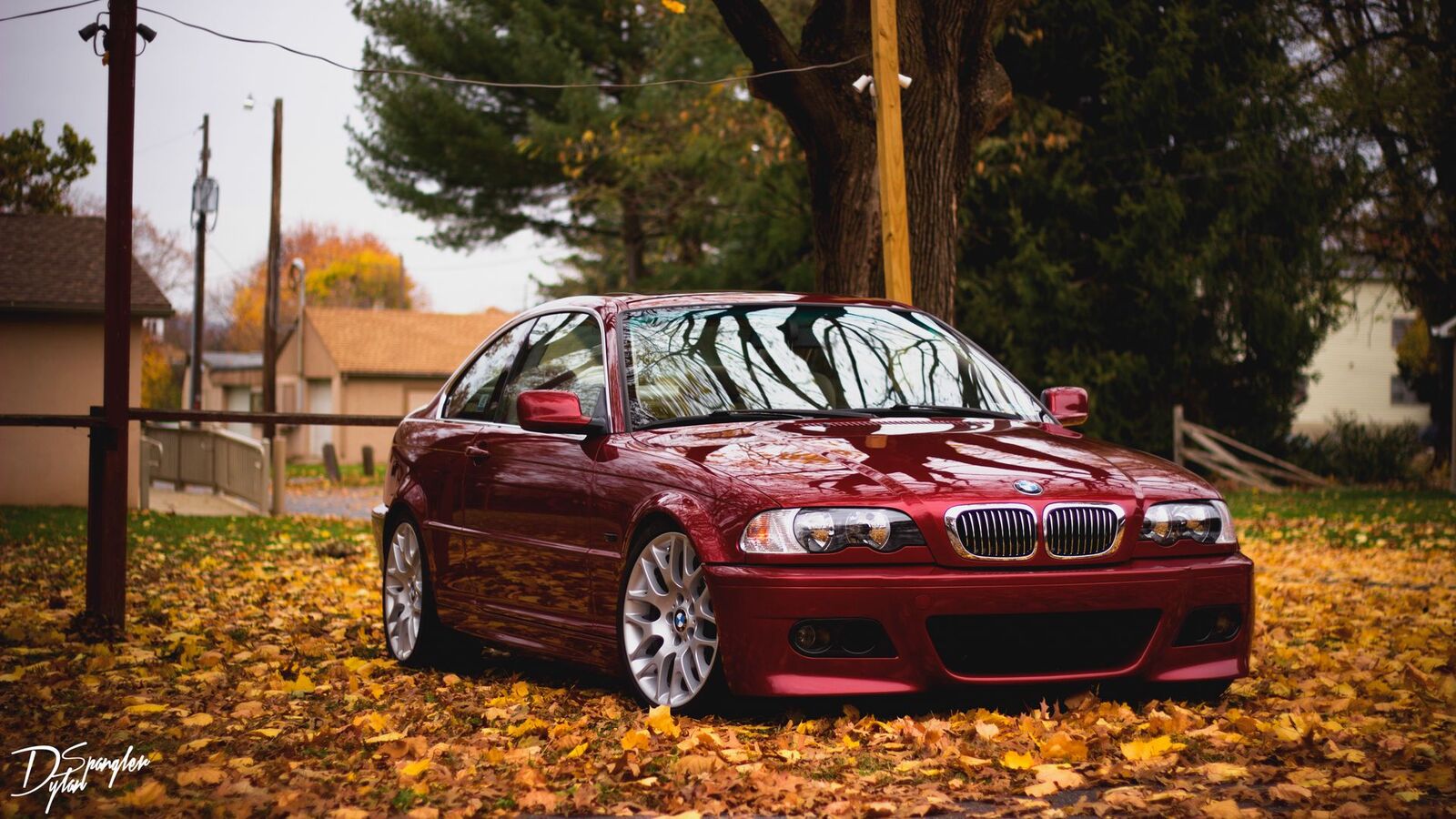 bmw_red_side_view_121601_1920x1080.jpg