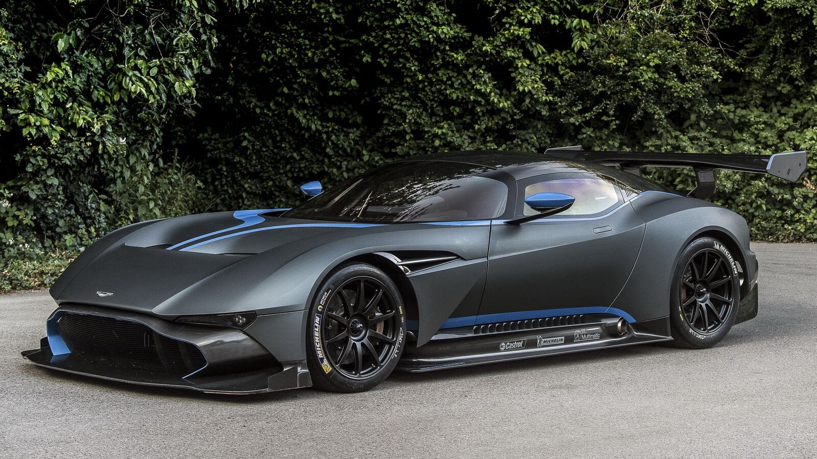 aston_martin_vulcan_side_view_106569_1920x1080.jpg