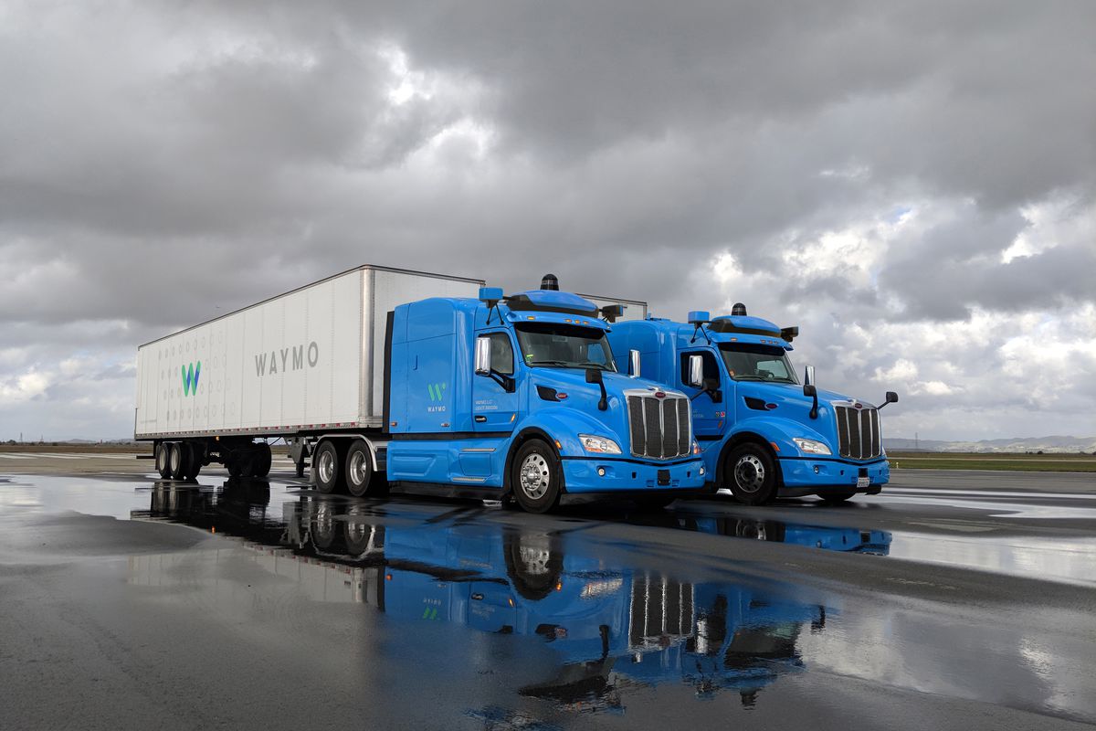 Waymo_truck_rain.0.jpg