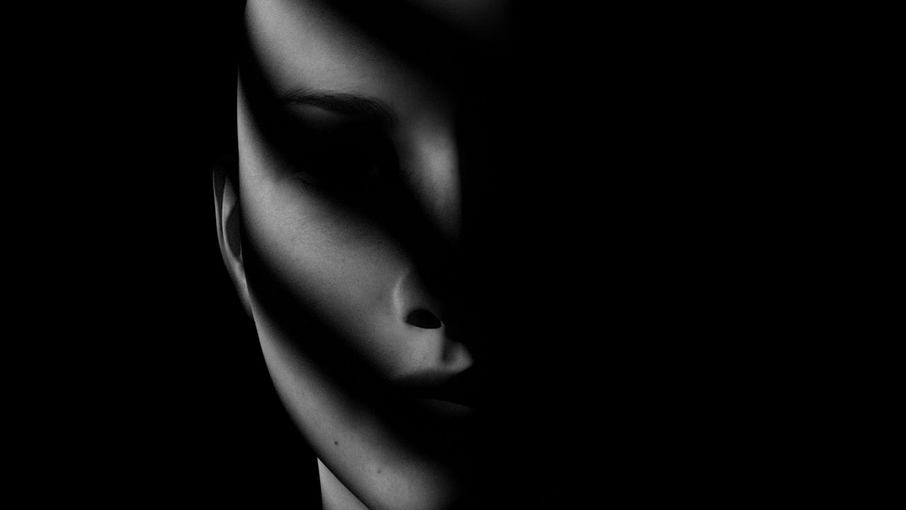 face_shadow_dark_130426_1280x720.jpg