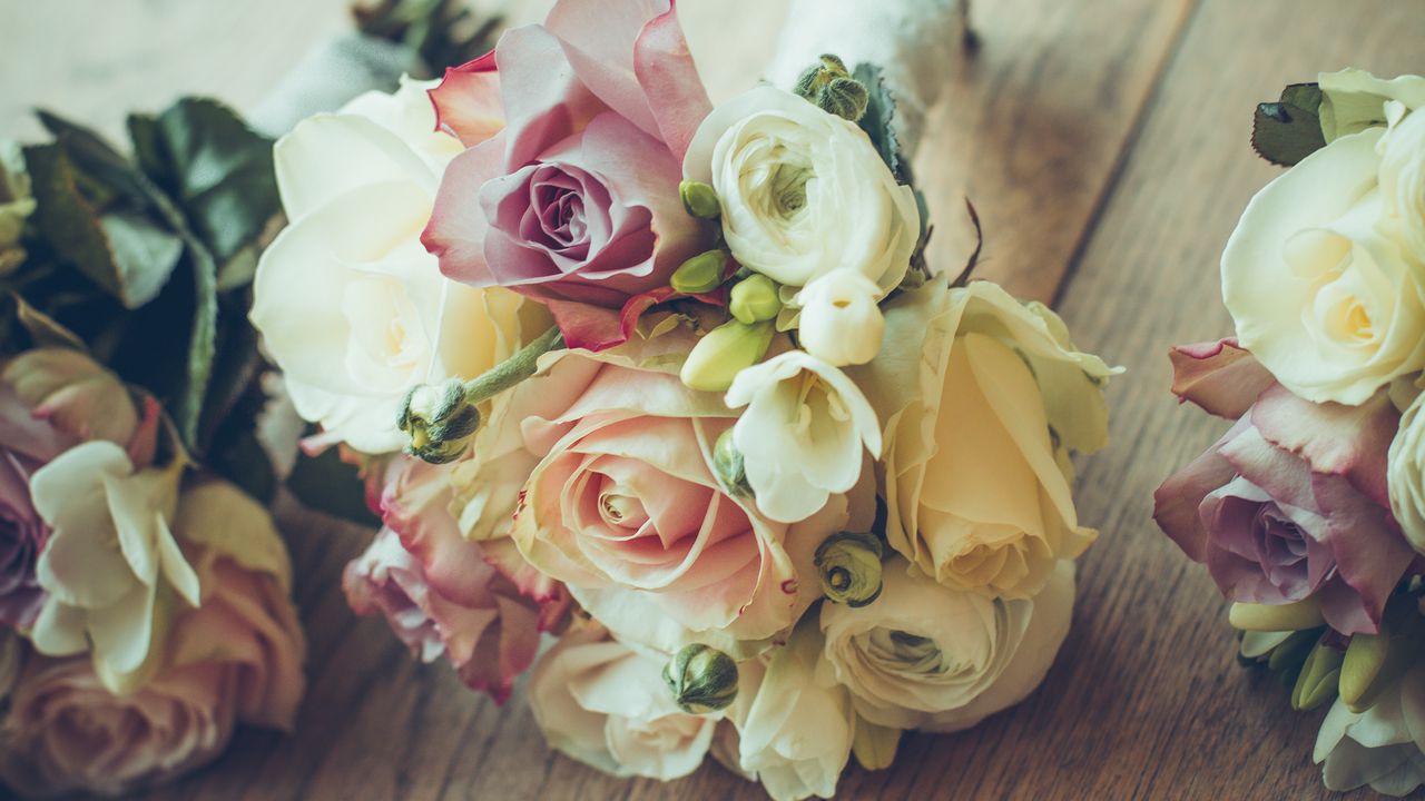 roses_bouquet_composition_design_97401_1280x720.jpg