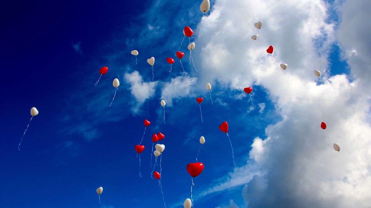 balloons_sky_clouds_122596_1280x720.jpg