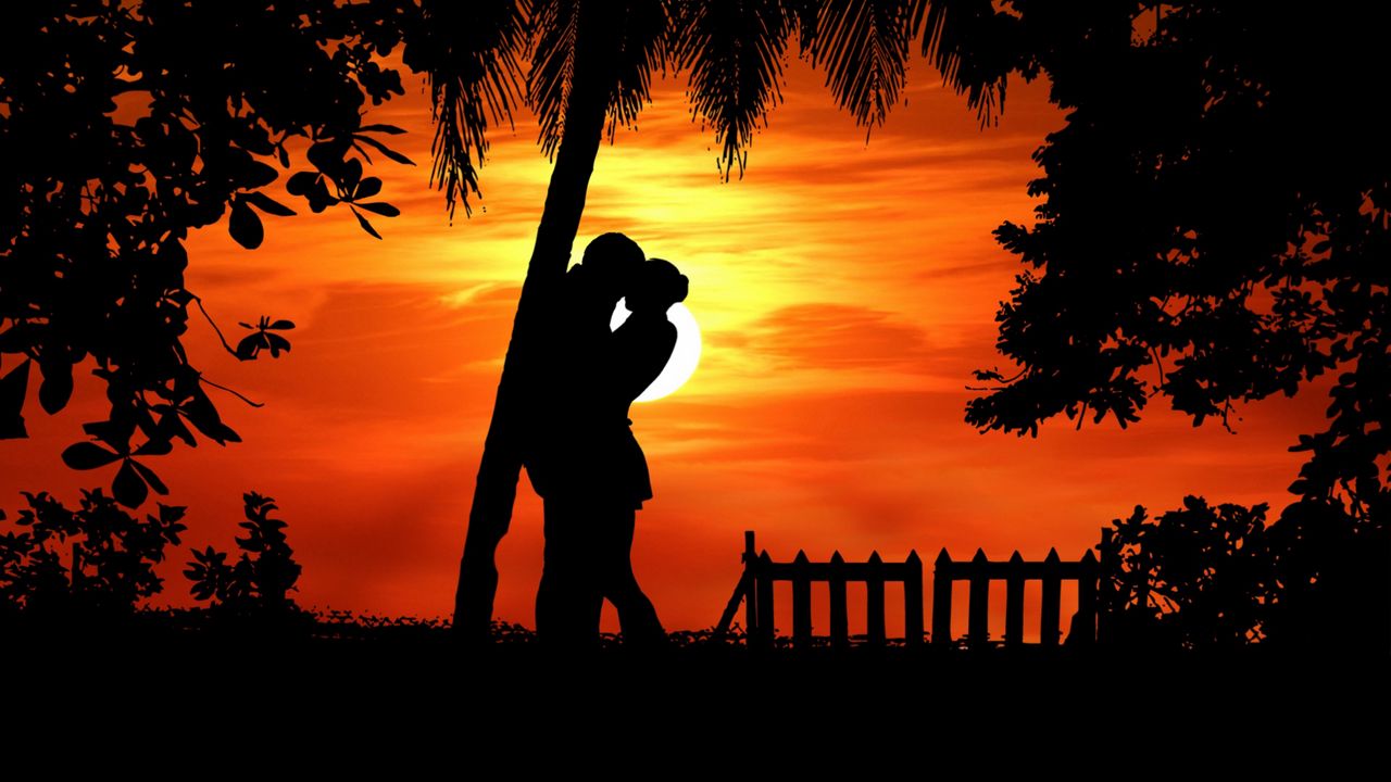 couple_silhouettes_hugs_133686_1280x720.jpg