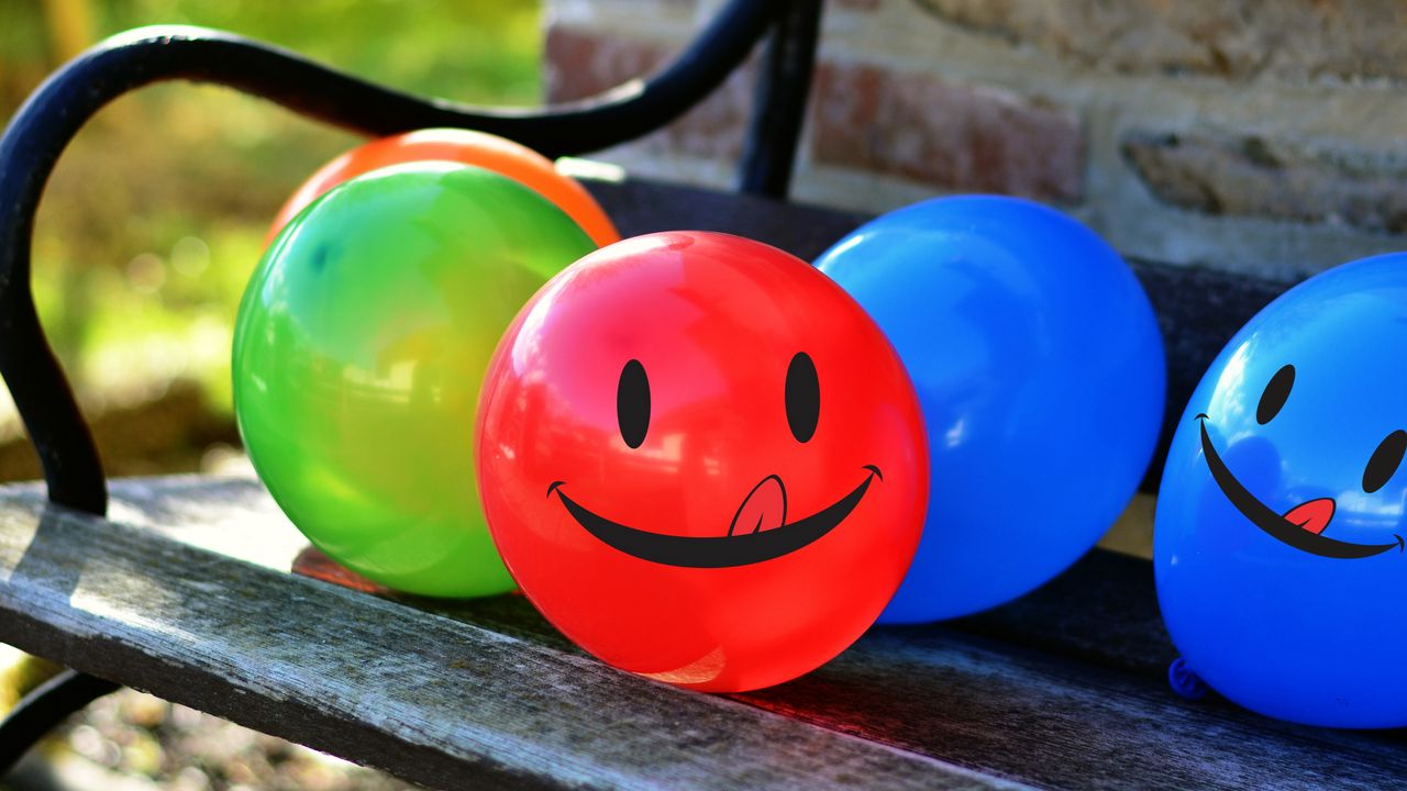 balloons_smile_smiley_122088_1280x720.jpg