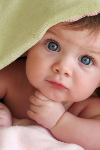 gray-eyes-baby-325x485.jpg