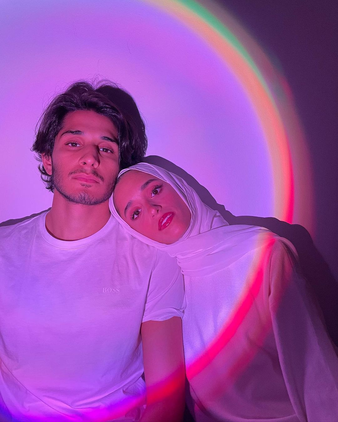 عمر و زوجته.jpg