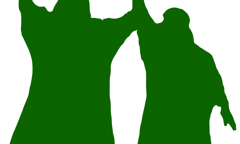  بايع الامام علي يوم الغدير